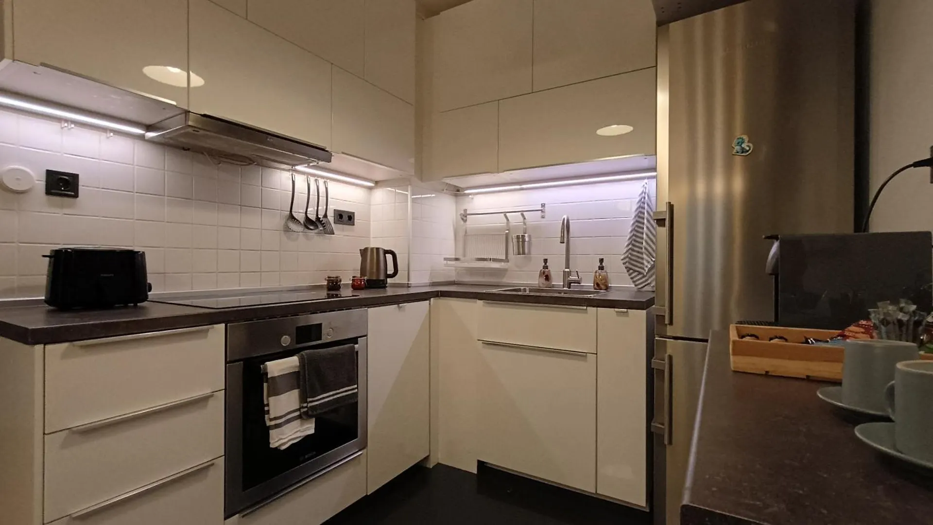 Modern Comfort Near Airport, The Mall, Techpark By Keybox Sofie Bulharsko
