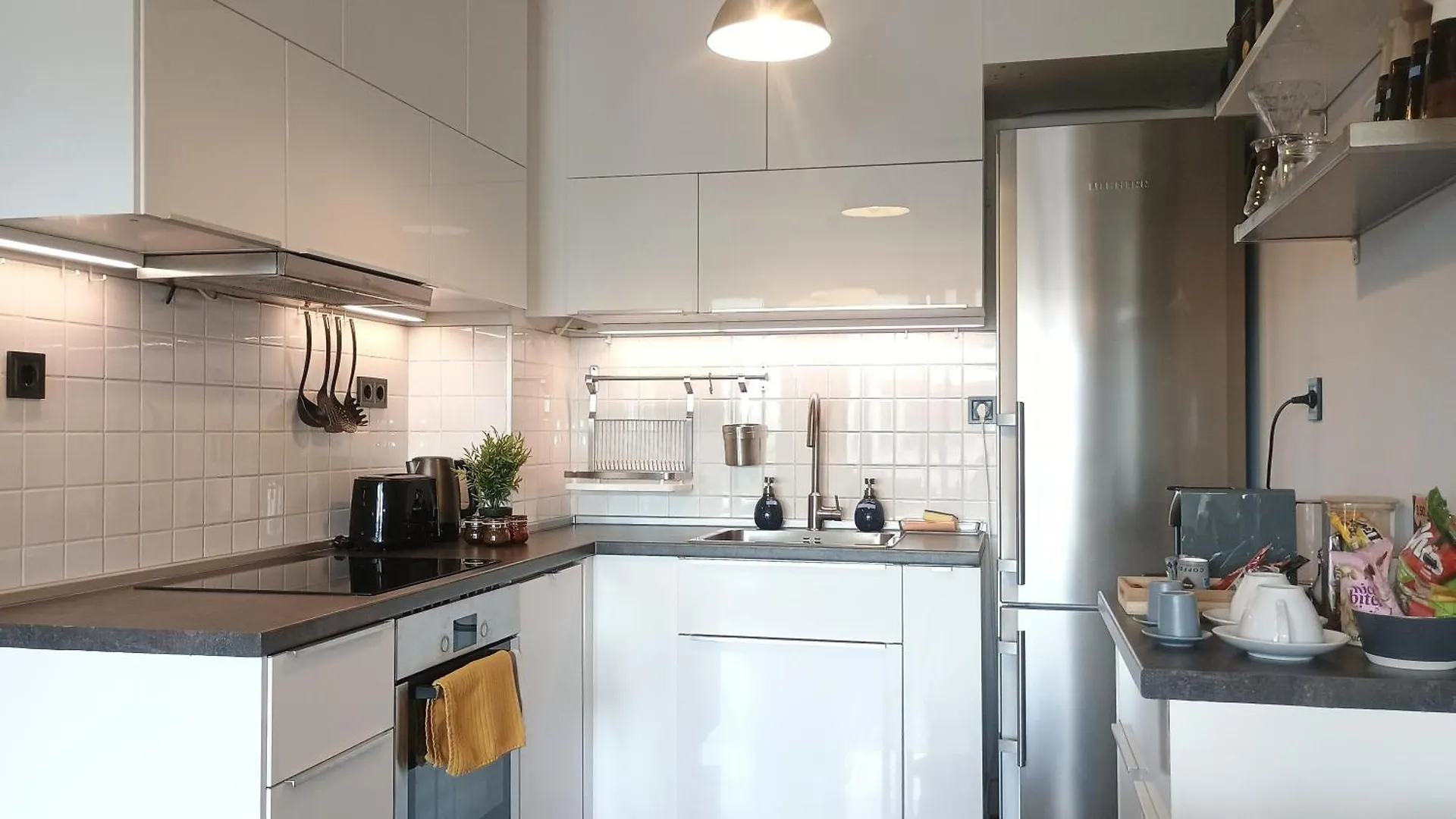 Apartmán Modern Comfort Near Airport, The Mall, Techpark By Keybox Sofie